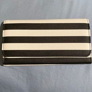 Trifold wallet